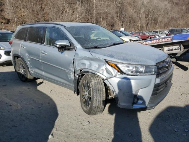 Photo 4 from auction – 2018 TOYOTA HIGHLANDER with VIN 5TDJZRFHXJS809337