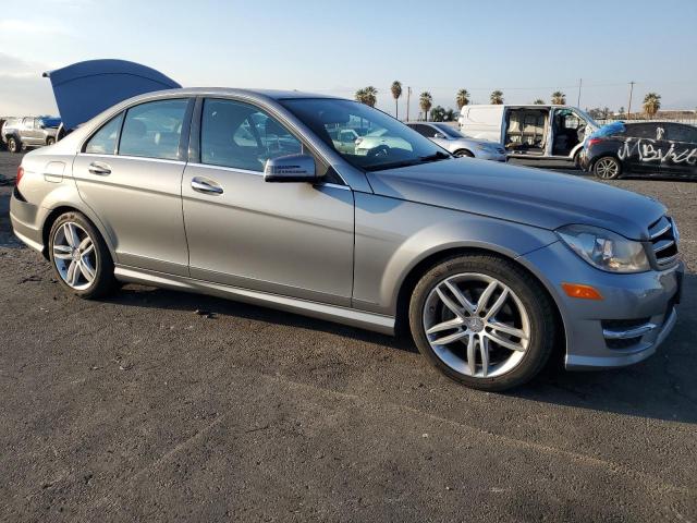 Photo 4 from auction – 2014 MERCEDES-BENZ C 250 with VIN WDDGF4HB9EA950892
