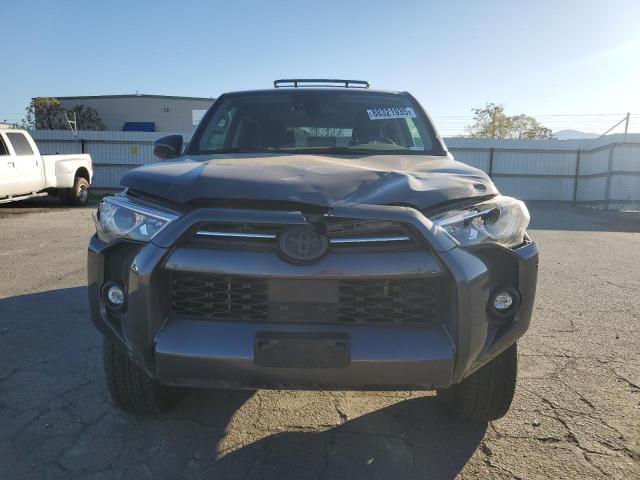 Photo 5 from auction – 2023 TOYOTA 4RUNNER SR with VIN JTEEU5JR6P5294291