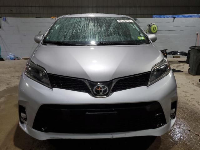 Photo 5 from auction – 2018 TOYOTA SIENNA SE with VIN 5TDXZ3DC0JS920879