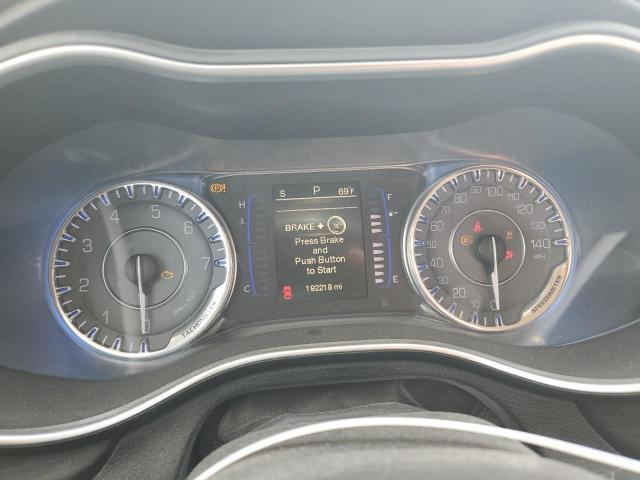 Photo 9 from auction – 2015 CHRYSLER 200 LIMITE with VIN 1C3CCCAB9FN685184
