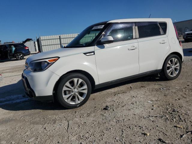KIA SOUL + 2016 with VIN KNDJP3A51G7338830 - Photo from auction
