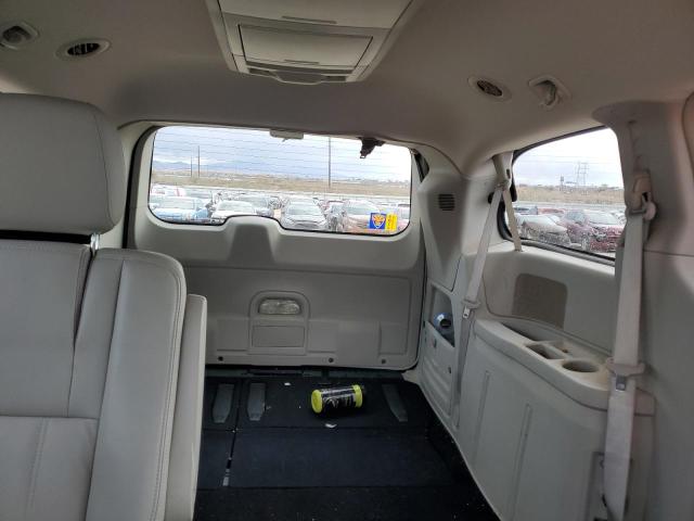 Photo 10 from auction – 2013 CHRYSLER TOWN & COU with VIN 2C4RC1BG9DR519784