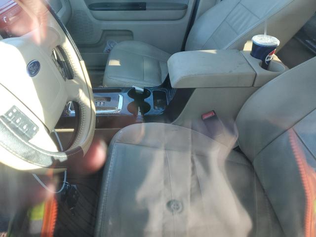 Photo 7 from auction – 2010 FORD ESCAPE LIM with VIN 1FMCU0EG5AKD10637