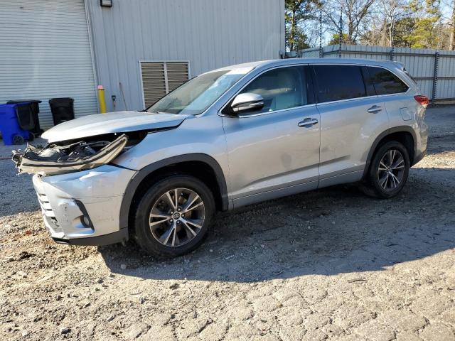 TOYOTA HIGHLANDER 2017 with VIN 5TDZZRFH5HS229796 - Photo from auction