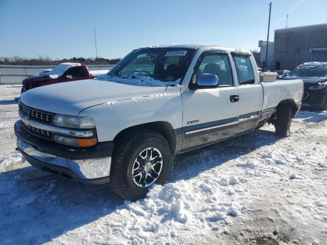 CHEVROLET SILVERADO 2000 with VIN 1GCEK19T8YZ267445 - Photo from auction
