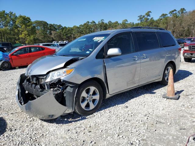 TOYOTA SIENNA LE 2015 with VIN 5TDKK3DC6FS587447 - Photo from auction
