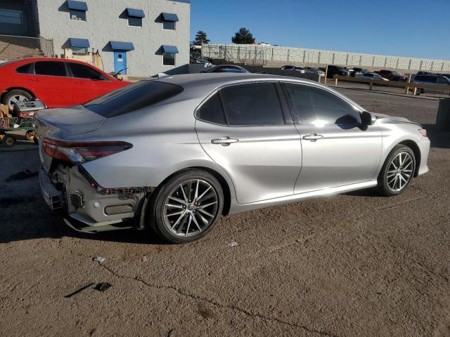 Photo 3 from auction – 2022 TOYOTA CAMRY XLE with VIN 4T1F31AK2NU577132