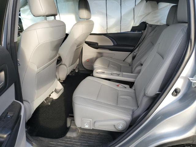 Photo 11 from auction – 2016 TOYOTA HIGHLANDER with VIN 5TDYKRFH1GS169725