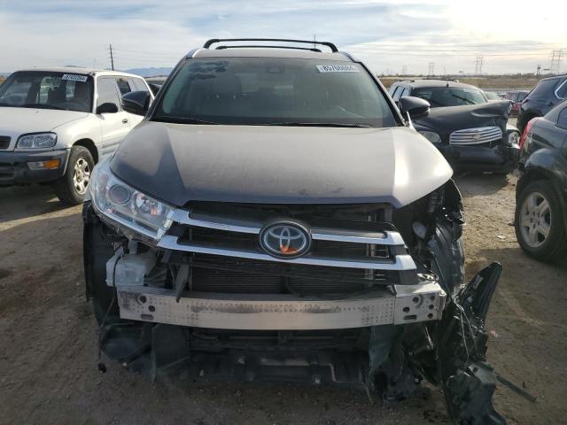 Photo 5 from auction – 2018 TOYOTA HIGHLANDER with VIN 5TDJZRFH6JS833537