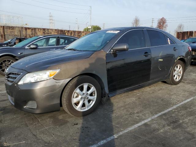 TOYOTA CAMRY BASE 2010 z numerem VIN 4T4BF3EK5AR075310 - Zdjęcie z aukcji