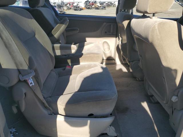 Photo 11 from auction – 2004 TOYOTA SIENNA CE with VIN 5TDZA23C24S002938