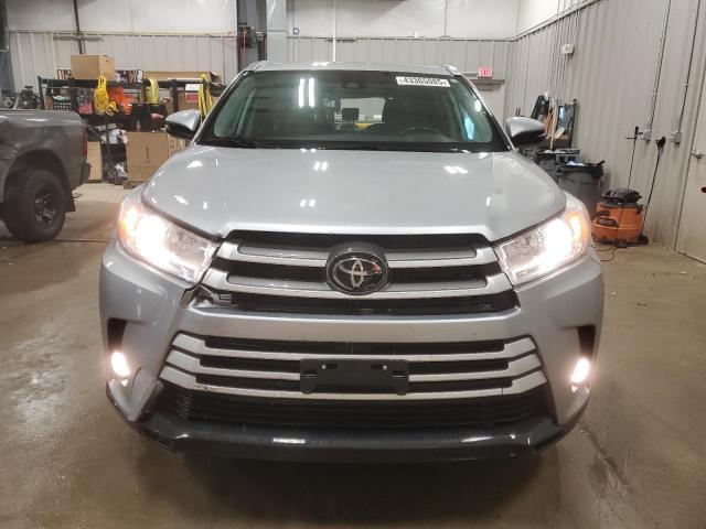 Photo 5 from auction – 2018 TOYOTA HIGHLANDER with VIN 5TDJZRFH3JS555082