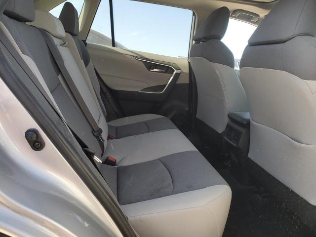 Photo 11 from auction – 2019 TOYOTA RAV4 XLE with VIN JTMW1RFV2KD016520