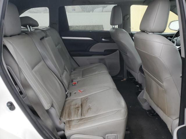 Photo 11 from auction – 2015 TOYOTA HIGHLANDER with VIN 5TDJKRFH7FS117306