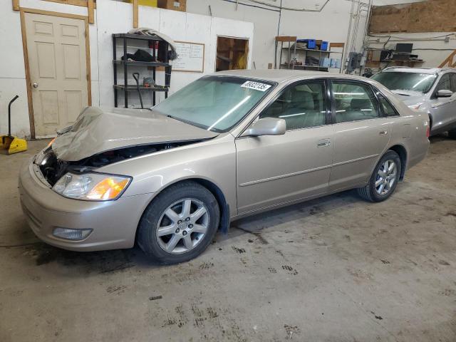 TOYOTA AVALON XL 2000 with VIN 4T1BF28B3YU004133 - Photo from auction