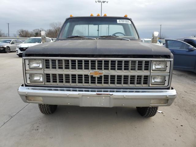 Photo 5 from auction – 1981 CHEVROLET C30 with VIN 1GCHC34W6BZ135833