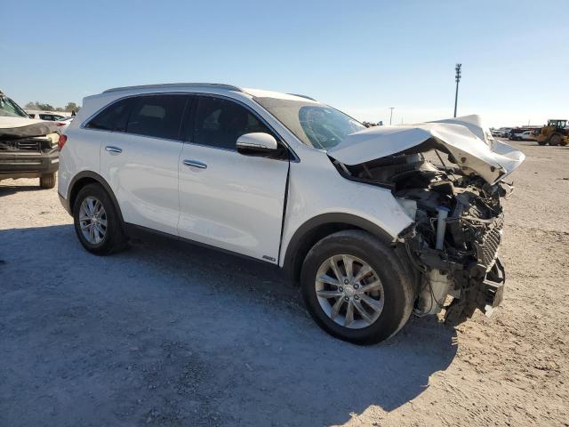 Photo 4 from auction – 2016 KIA SORENTO LX with VIN 5XYPGDA33GG044699