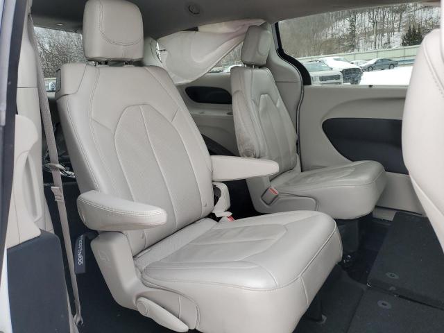 Фото 11 с аукциона – 2018 CHRYSLER PACIFICA T с VIN 2C4RC1BG9JR155247