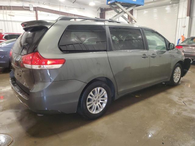 Photo 3 from auction – 2013 TOYOTA SIENNA XLE with VIN 5TDYK3DC8DS336985