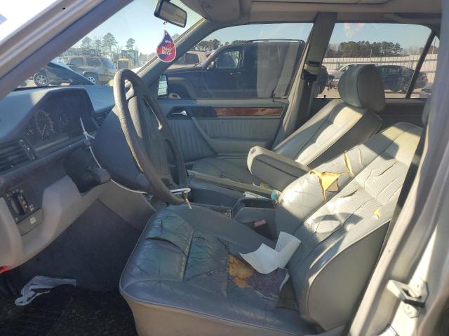 Photo 7 from auction – 1995 MERCEDES-BENZ E 320 BASE with VIN WDBEA32EXSC163851