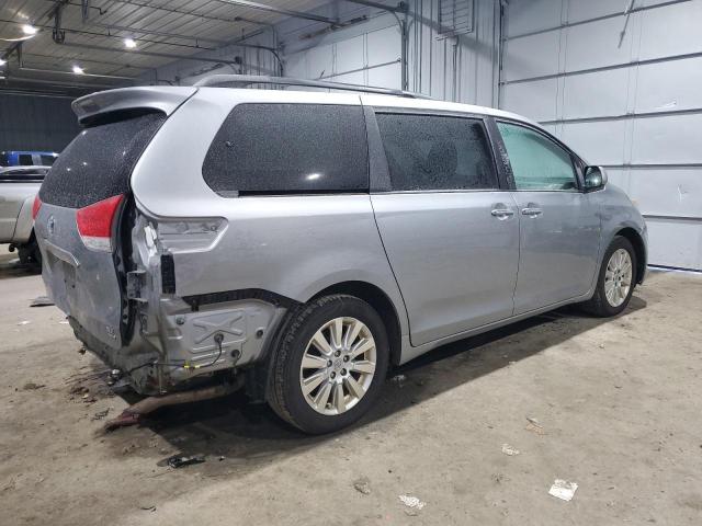 Photo 3 from auction – 2011 TOYOTA SIENNA XLE with VIN 5TDDK3DC8BS026315
