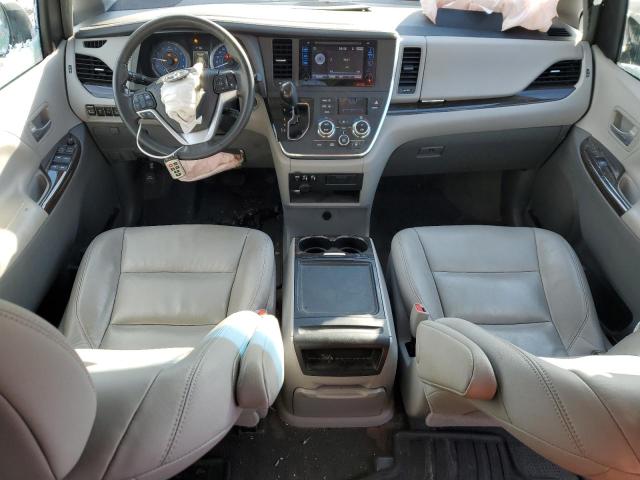 Photo 8 from auction – 2017 TOYOTA SIENNA XLE with VIN 5TDYZ3DC2HS815226
