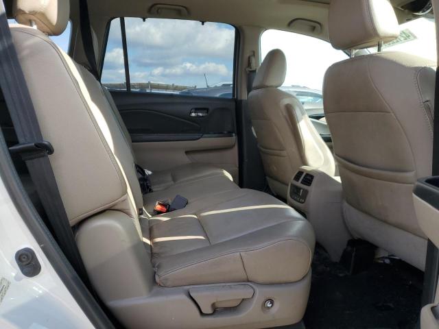 Photo 11 from auction – 2016 HONDA PILOT TOUR with VIN 5FNYF5H92GB030016