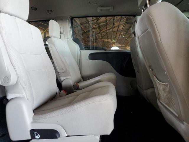 Photo 11 from auction – 2016 CHRYSLER TOWN & COU with VIN 2C4RC1BG8GR177331