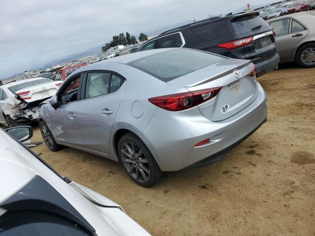 Photo 2 from auction – 2018 MAZDA 3 TOURING with VIN 3MZBN1V34JM199049