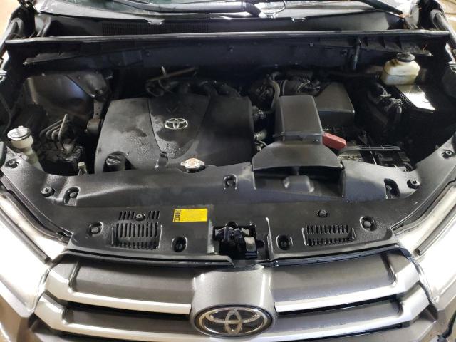 Photo 11 from auction – 2018 TOYOTA HIGHLANDER with VIN 5TDBZRFH7JS901705