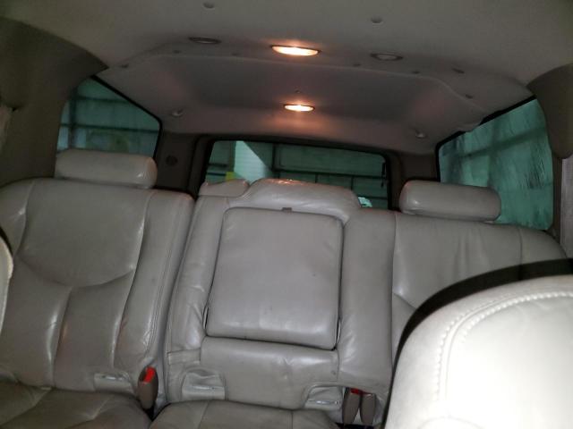 Photo 10 from auction – 2003 CHEVROLET SUBURBAN K with VIN 3GNFK16Z93G222799