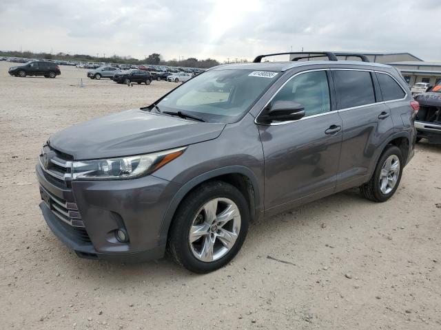 TOYOTA HIGHLANDER 2018 with VIN 5TDYZRFH8JS240437 - Photo from auction