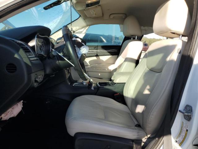Photo 7 from auction – 2017 CHRYSLER 300 LIMITE with VIN 2C3CCAAG1HH577461