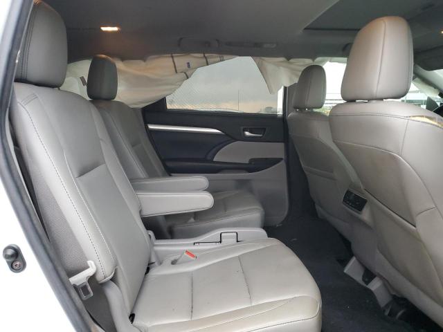 Photo 11 from auction – 2018 TOYOTA HIGHLANDER with VIN 5TDKZRFH5JS527210