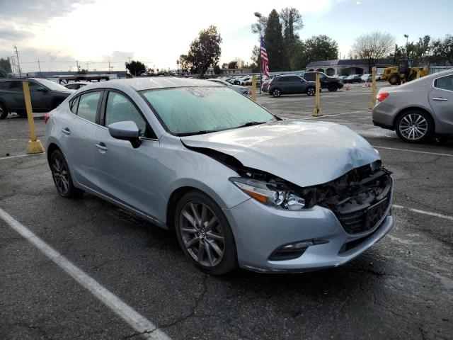 Photo 4 from auction – 2018 MAZDA 3 TOURING with VIN 3MZBN1V38JM217603