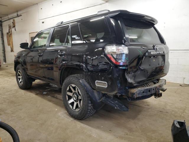 Photo 2 from auction – 2018 TOYOTA 4RUNNER SR with VIN JTEBU5JR3J5534942