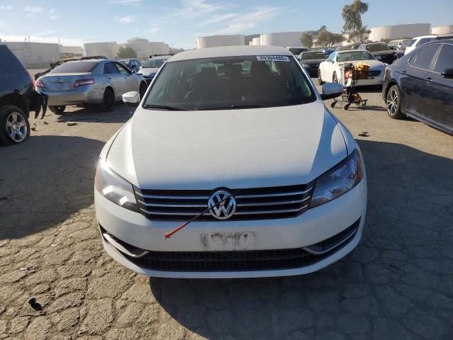 Photo 5 from auction – 2013 VOLKSWAGEN PASSAT S with VIN 1VWAP7A32DC002853