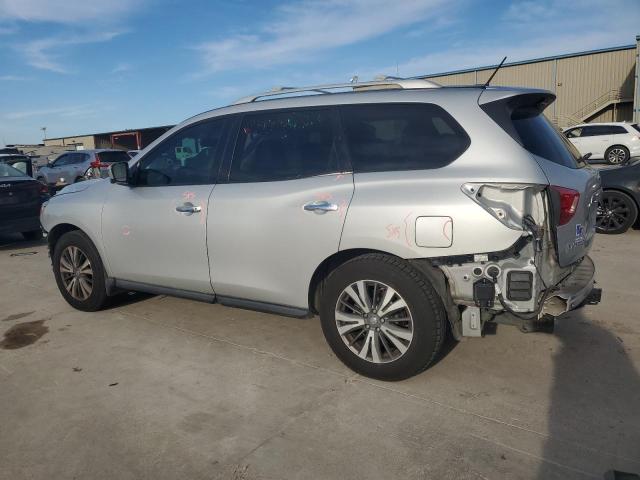 Photo 2 from auction – 2017 NISSAN PATHFINDER with VIN 5N1DR2MN0HC642006