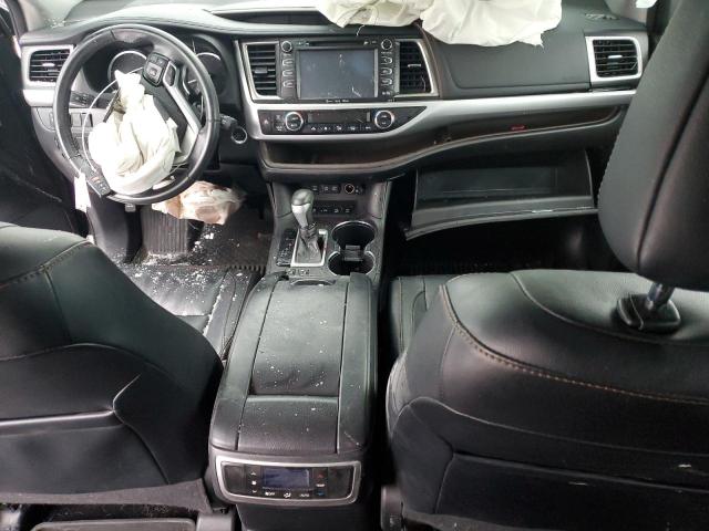 Photo 8 from auction – 2018 TOYOTA HIGHLANDER with VIN 5TDJZRFH1JS857261