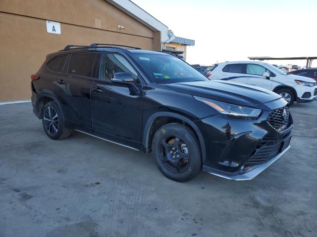Photo 4 from auction – 2022 TOYOTA HIGHLANDER with VIN 5TDJZRBH2NS166414