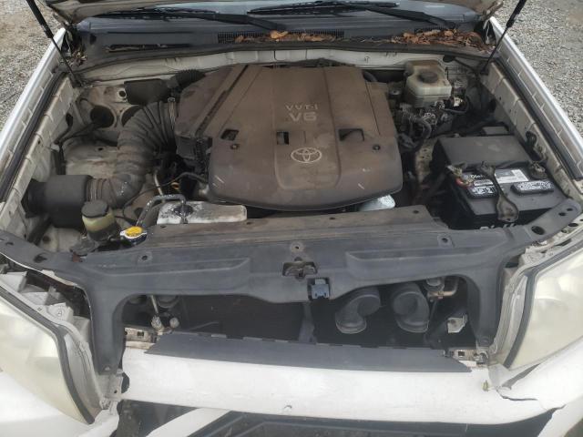 Photo 12 from auction – 2004 TOYOTA 4RUNNER SR with VIN JTEZU14R440040593