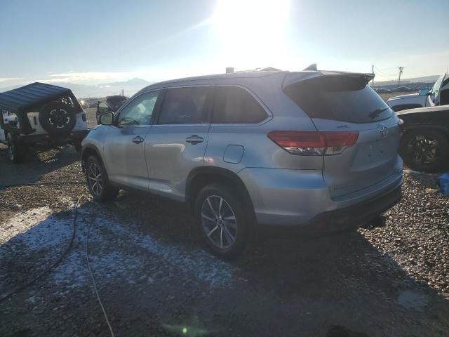 Photo 2 from auction – 2019 TOYOTA HIGHLANDER with VIN 5TDJZRFH0KS619807