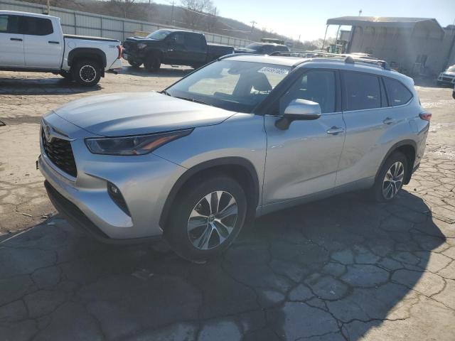 TOYOTA HIGHLANDER 2022 with VIN 5TDGBRCH5NS558171 - Photo from auction