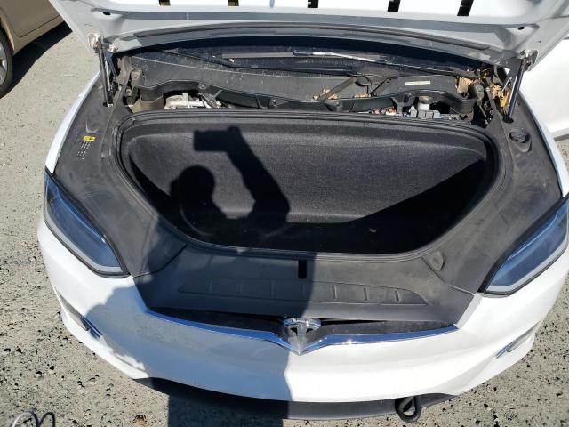Photo 11 from auction – 2018 TESLA MODEL X with VIN 5YJXCAE27JF112903