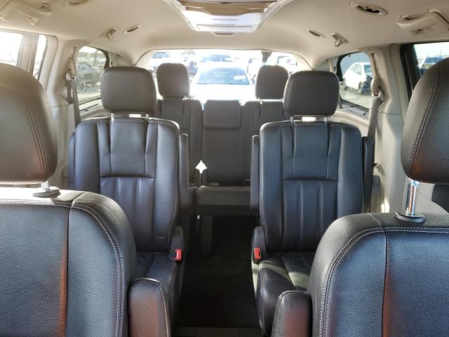 Photo 10 from auction – 2015 CHRYSLER TOWN & COU with VIN 2C4RC1BG8FR678041
