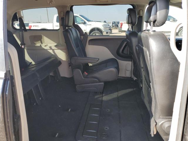 Photo 11 from auction – 2016 CHRYSLER TOWN & COU with VIN 2C4RC1BG0GR174097