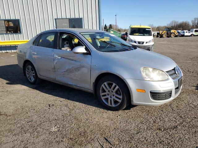 Снимка 4 от търг – 2007 VOLKSWAGEN JETTA WOLF с VIN 3VWEF71K47M085247