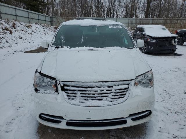 Photo 5 from auction – 2015 CHRYSLER TOWN & COU with VIN 2C4RC1BG5FR628889