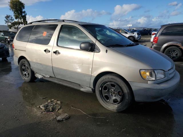 Photo 4 from auction – 2000 TOYOTA SIENNA LE with VIN 4T3ZF13C0YU281757